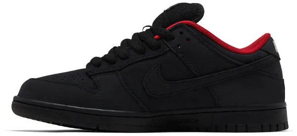 Supreme x Nike Dunk Low SB 'Black'